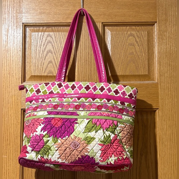Vera Bradley Bag - Picture 3 of 8